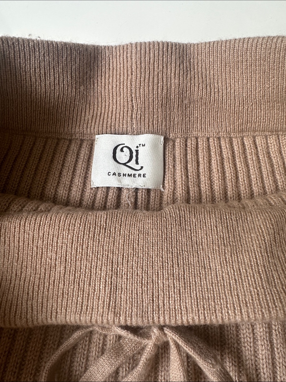 Qi Cashmere Ribbed Pants - Picture 6 of 9